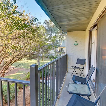 Hilton Head Condo Walk To Coligny Beach And Plaza!